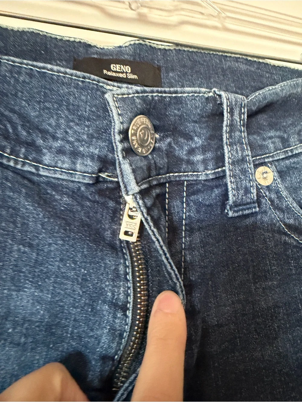 NETrue Religion Men’s Geno Relaxed Slim Denim Jeans